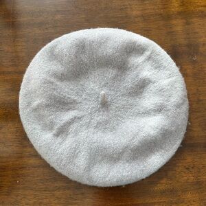 Chic Light Gray Beret